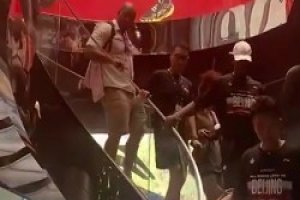 笑死！巴特勒此前中国行体验快捷支付一脸懵逼：我的钱怎么没了？